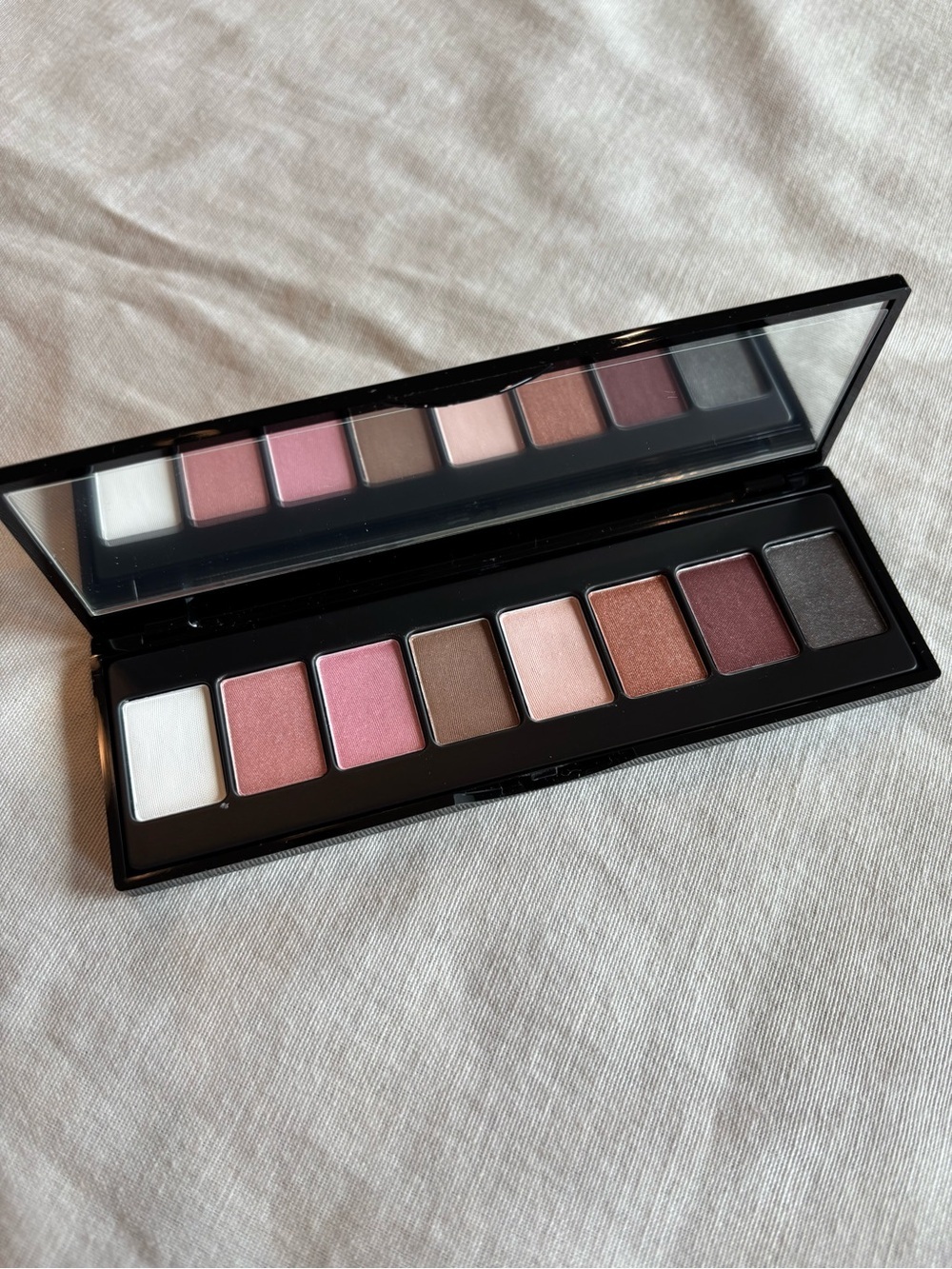 Elizabeth Arden 8-Color Neutral Pink Plum Eyeshadow Palette NWOB